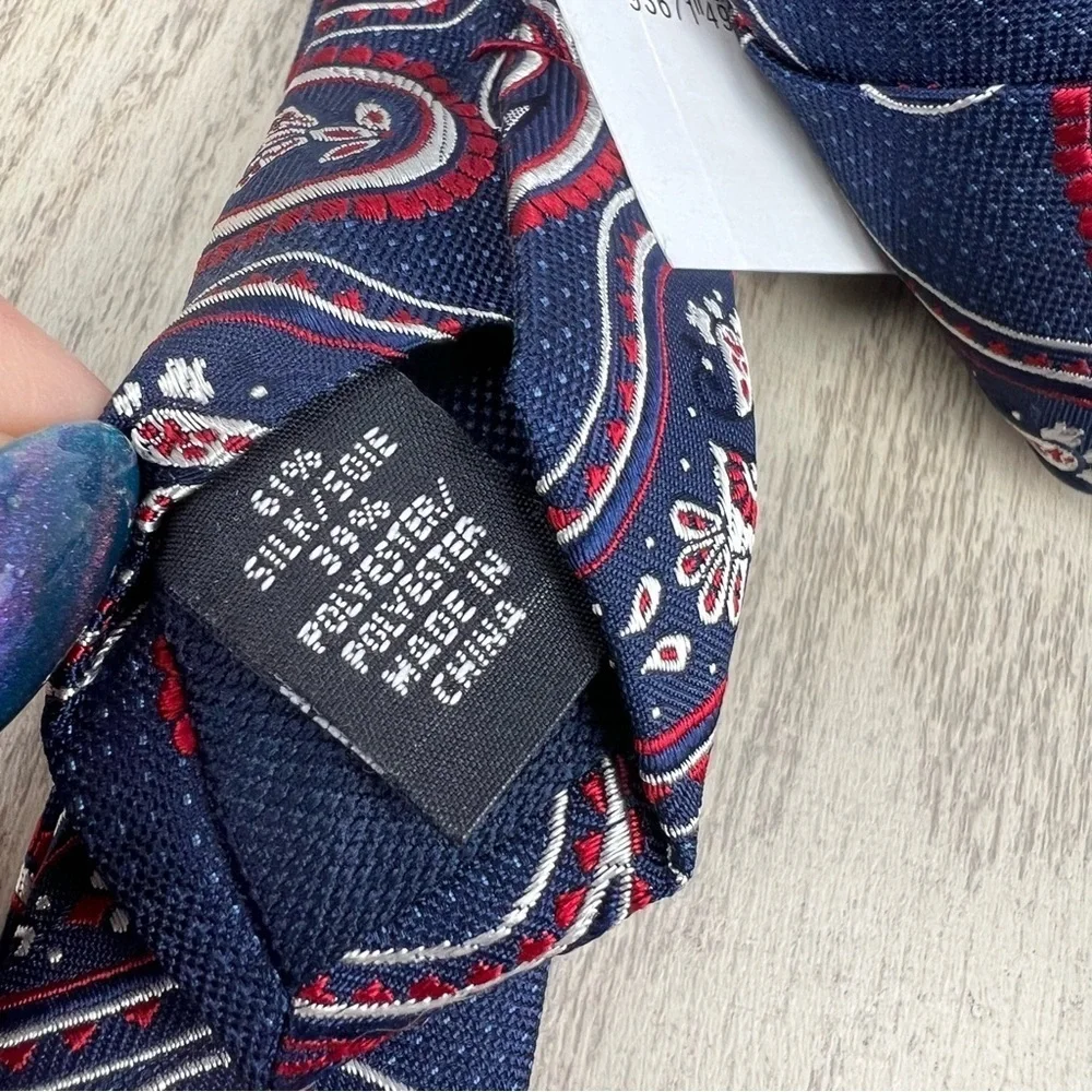 600 - Tommy Hilfiger Tie Blue Red Paisley 694 TL21100055 Silk Blend $69.50